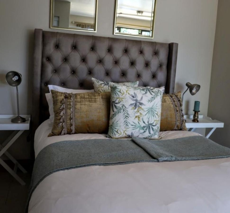 Mountain Rose Guesthouse Louis Trichardt Exterior photo